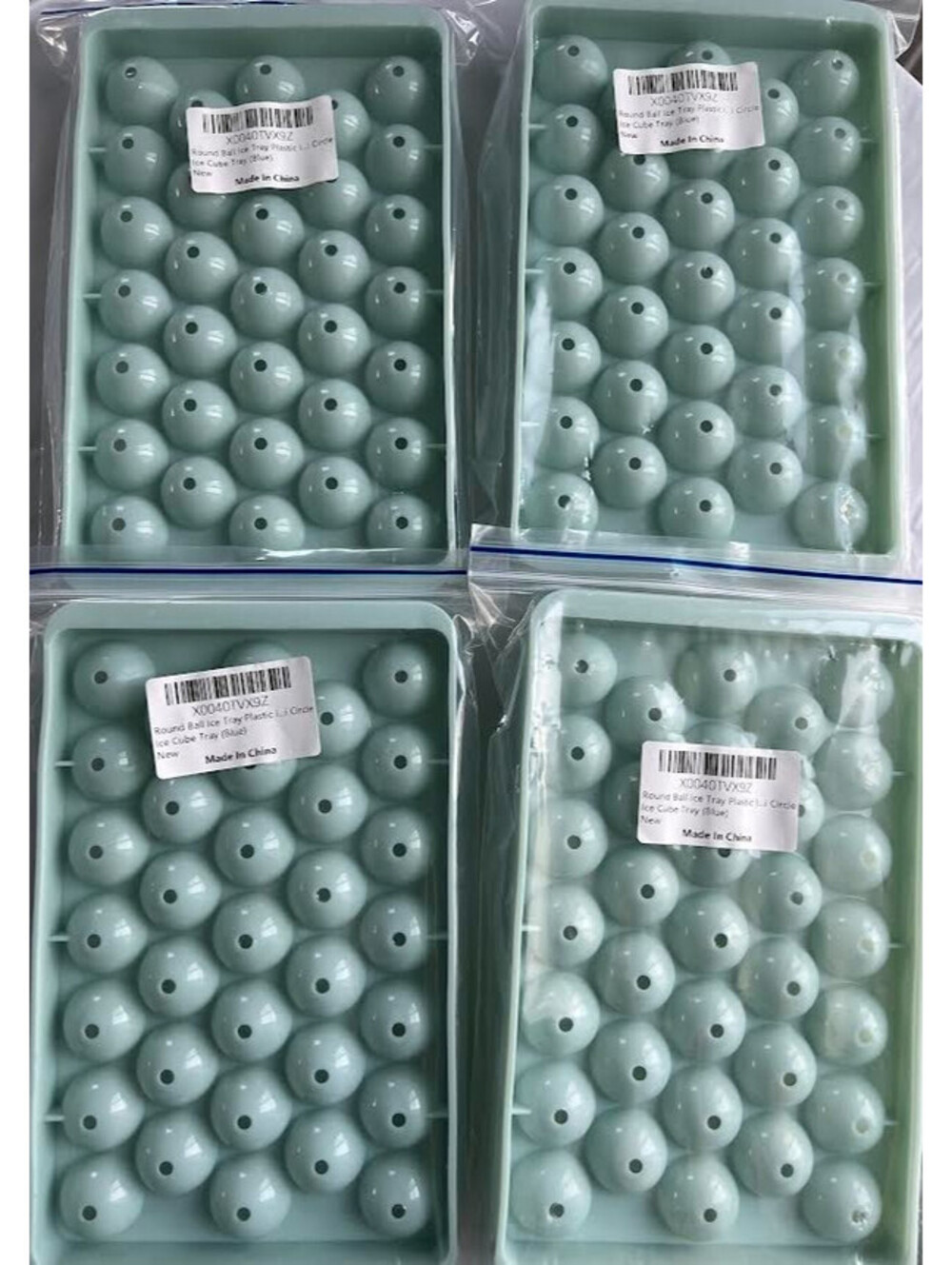 4 Round Ice Cube Trays With Lids-Makes 33 Ice Cubes Per Tray *NEW & IN PACKAGE*
